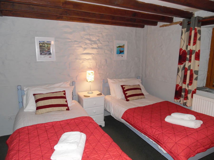 Primrose Cottage Twin Bedroom